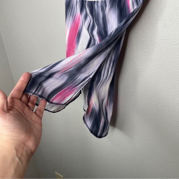 Lululemon Venus Tank White/Pink | 4 - Picture 3 of 4